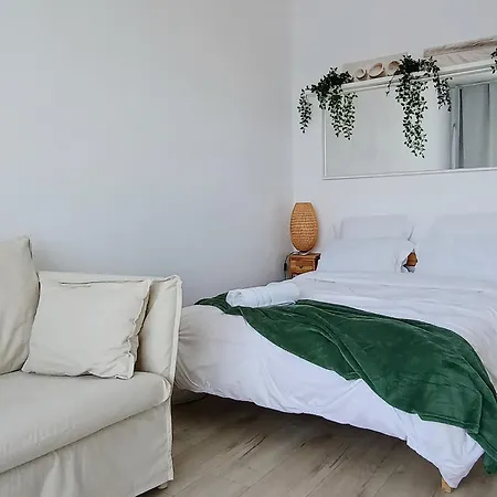 Feel Blue Sky - Politehnica Apartment Bucharest